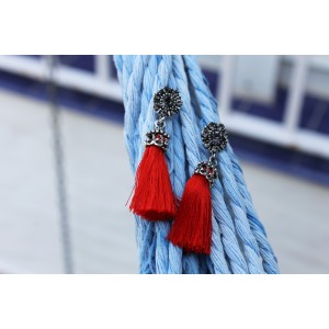 Pendientes de flecos rojo. P006.