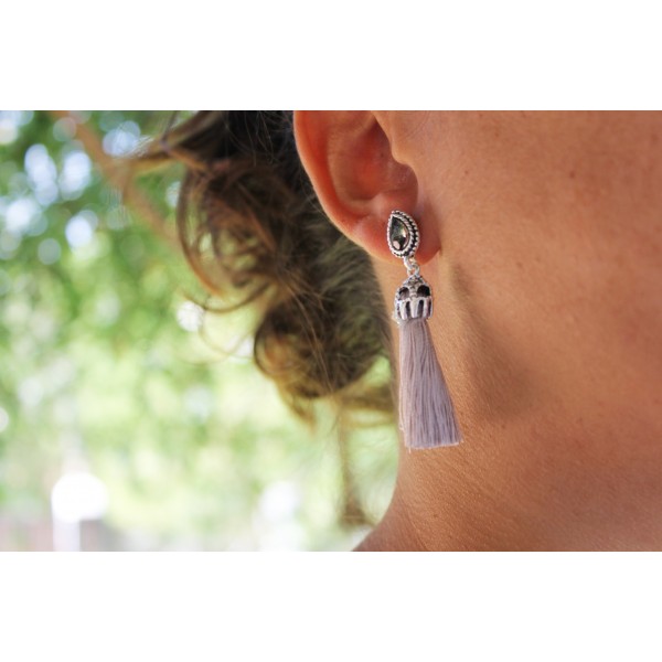 Pendientes de flecos rojo. P007.