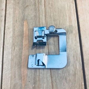 Prensatelas de dobladillo. 3 und